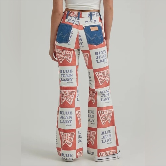 Wrangler Wanderer Flare Jean -
Blue Jean Lady - Anthropology - Picture 3 of 8